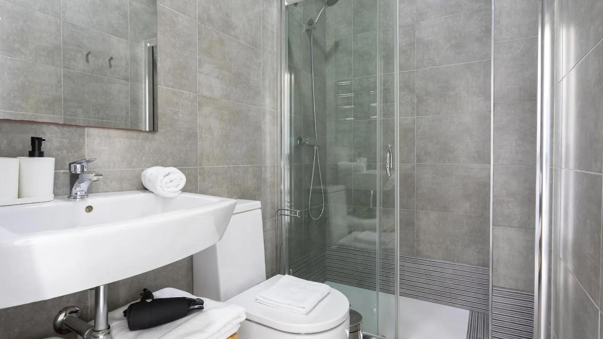 Apartment -Malagasunapts-Merced Square Picasso Dream