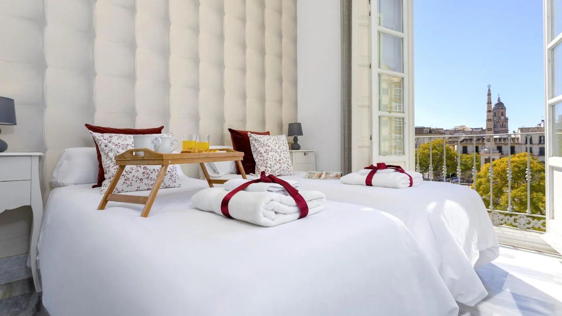 -Malagasunapts-Merced Square Picasso Dream 0*, Malaga Spain
