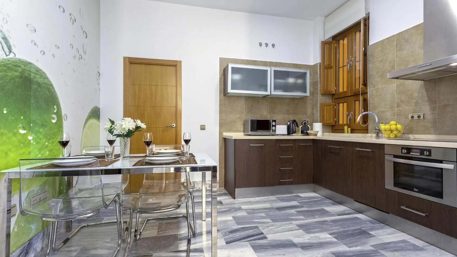 -Malagasunapts-Merced Square Picasso Dream Malaga