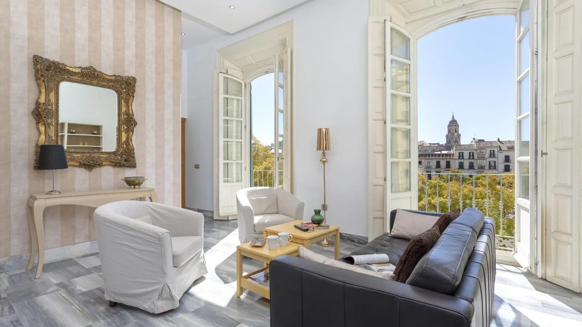 -Malagasunapts-Merced Square Picasso Dream