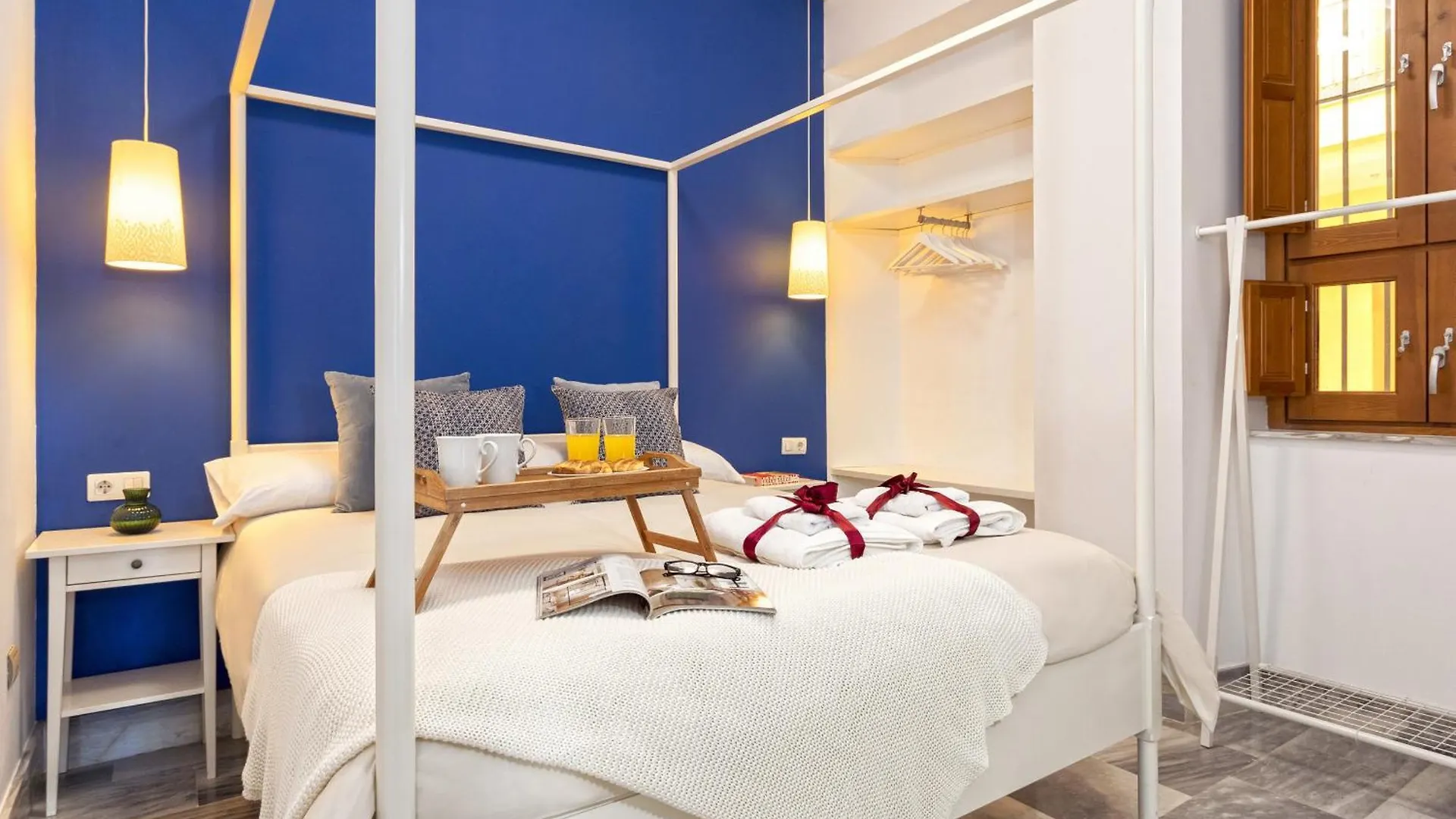 Apartment -Malagasunapts-Merced Square Picasso Dream