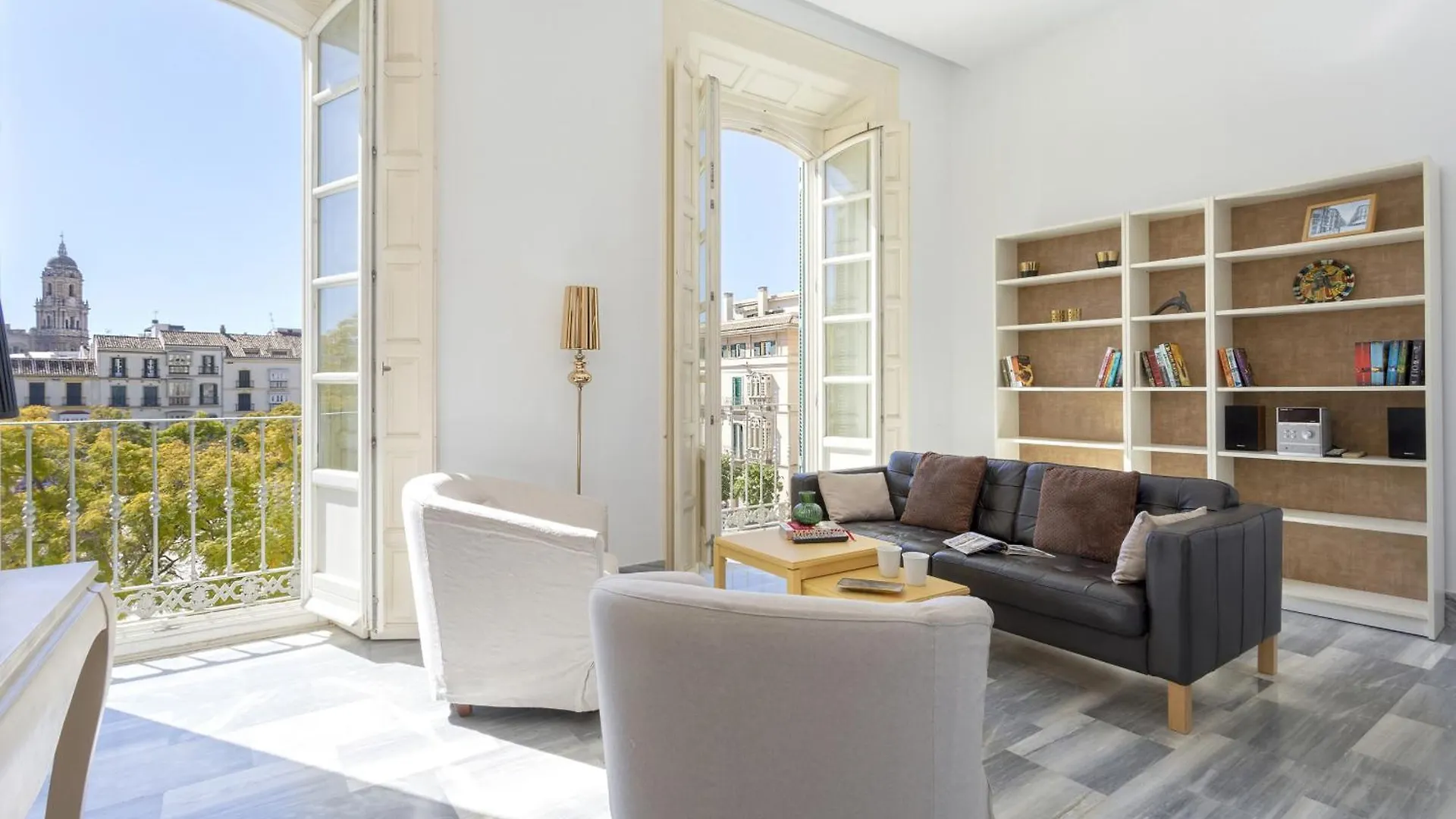 -Malagasunapts-Merced Square Picasso Dream Spagna